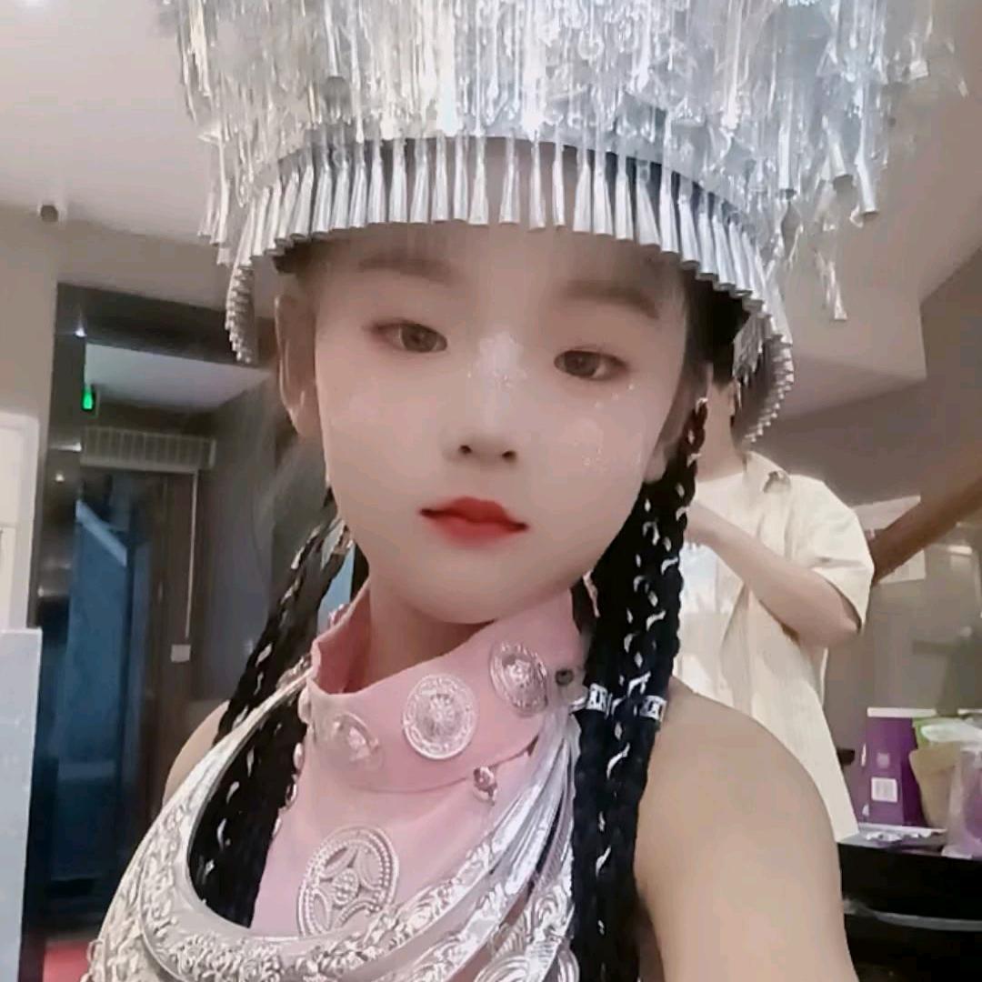 ❥⁵²º☾⋆᭄二宝