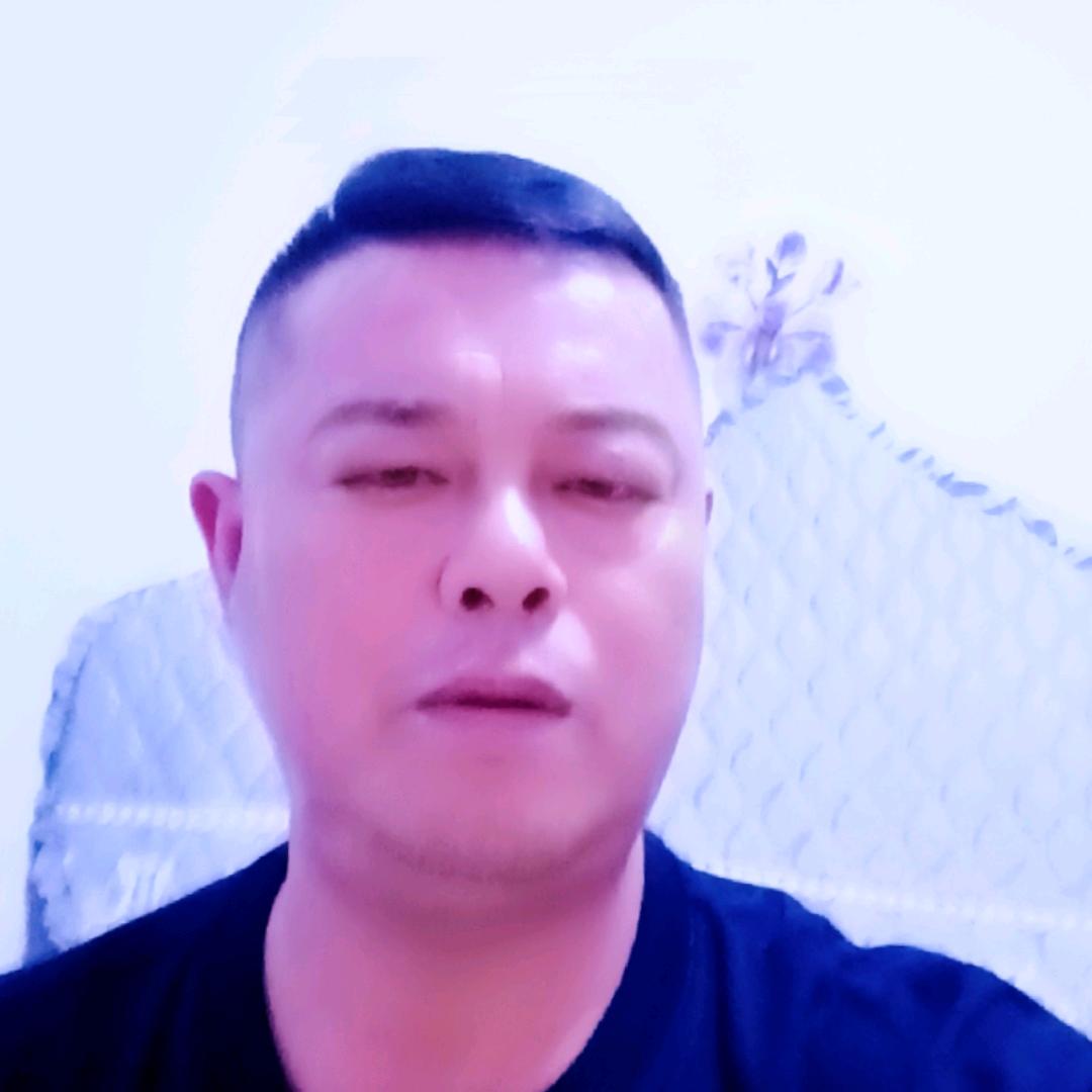 佳缘婚庆传媒-何立波