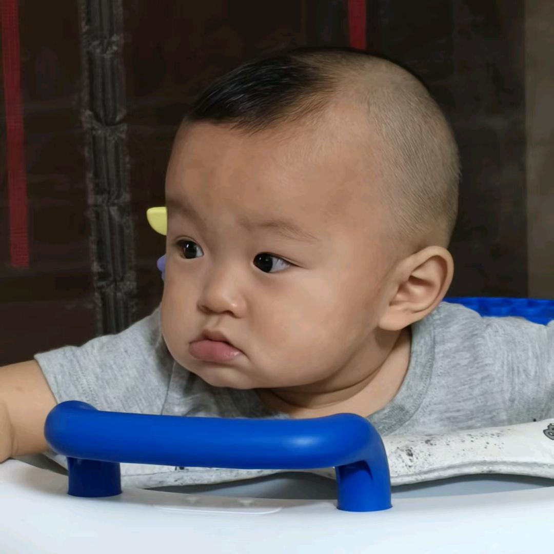 轩轩有酒窝👦