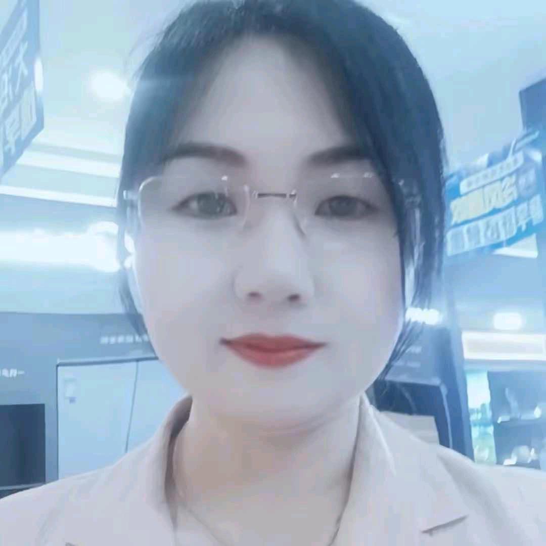 信阳居然之家美的智慧家丽姐