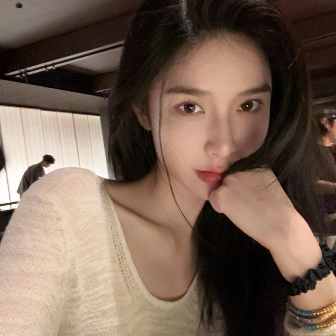 李星儿每日穿搭