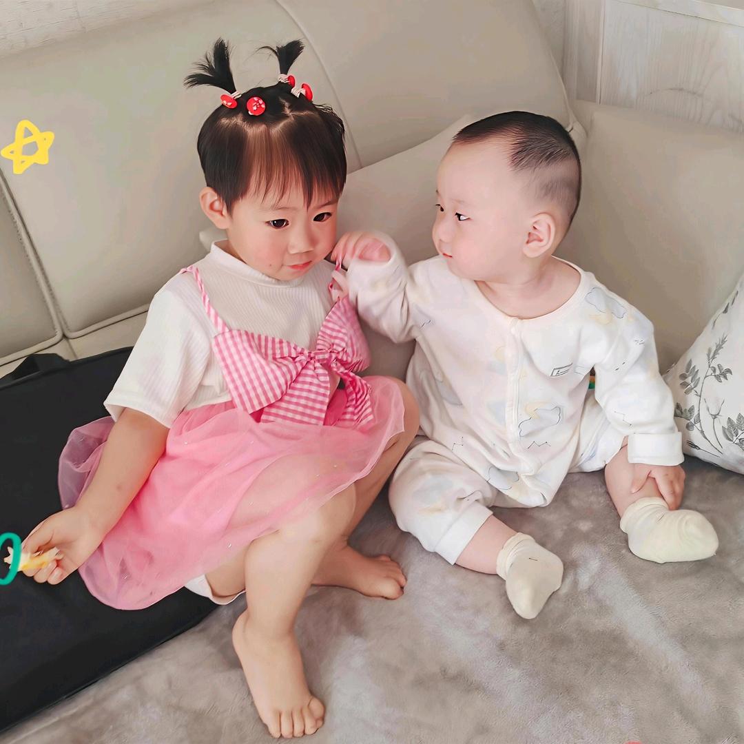 💞是家有两米姐弟俩呀