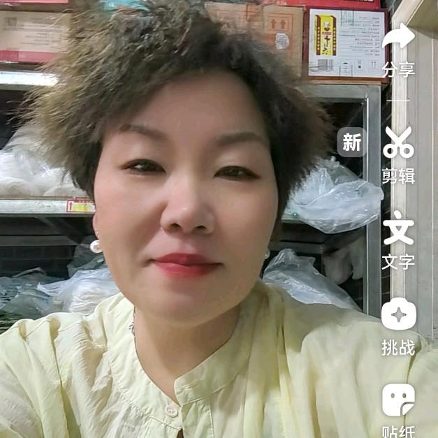 含笑紫萝莉
