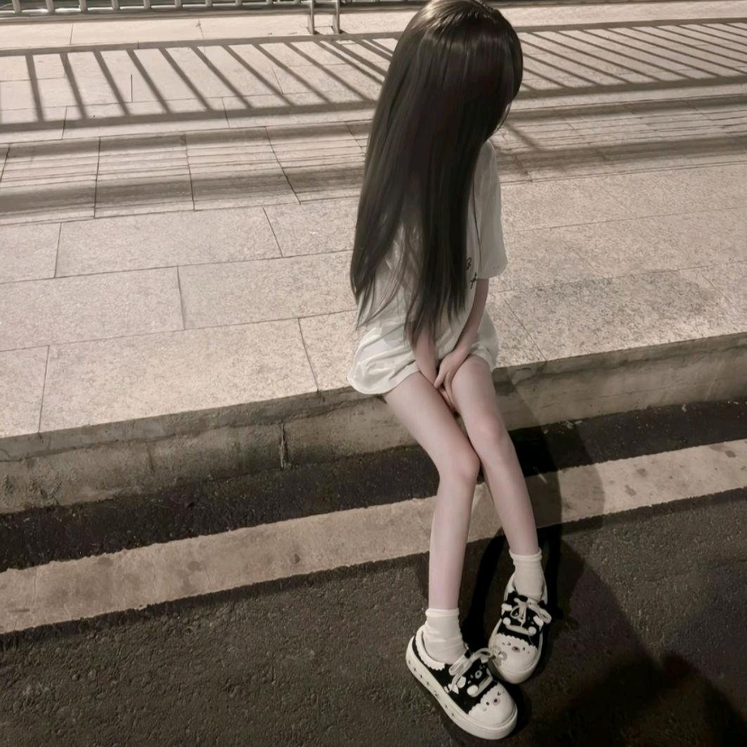 眼泪陪涵入眠
