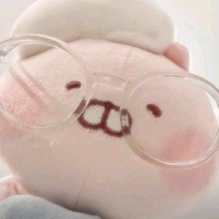 卖萌被鸡啄