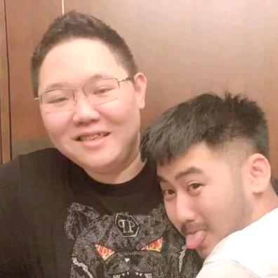 王稳健的小迷弟