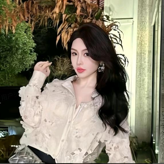 余潇潇-每日穿搭