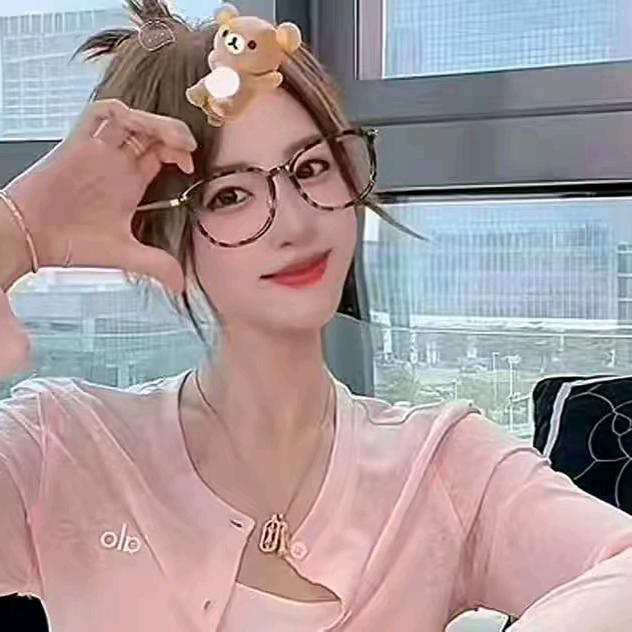 露露Lucy穿搭分享