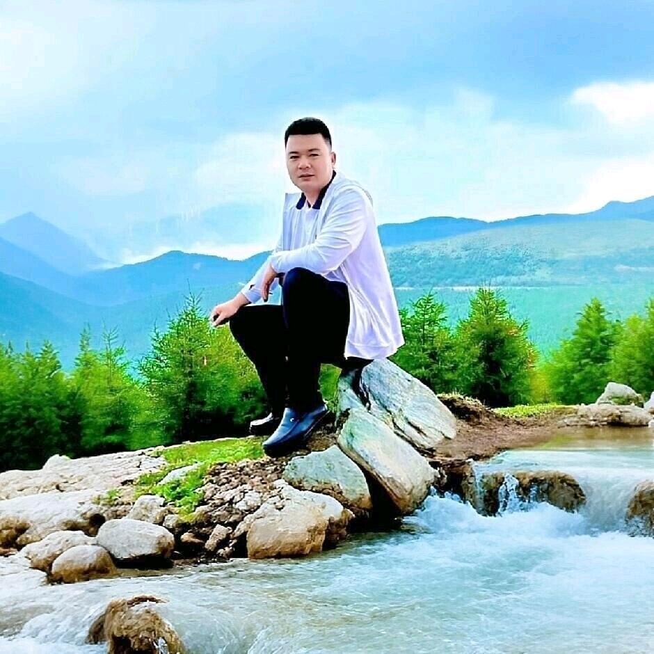 鋆
