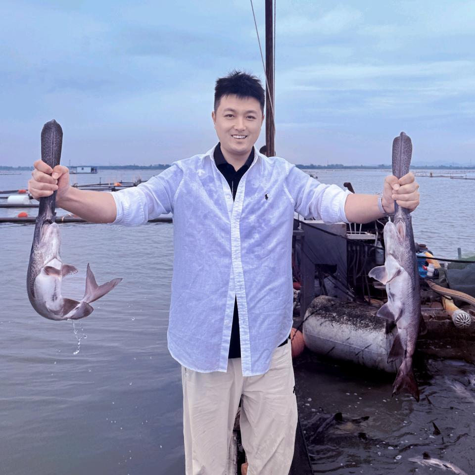 超爱吃鱼!