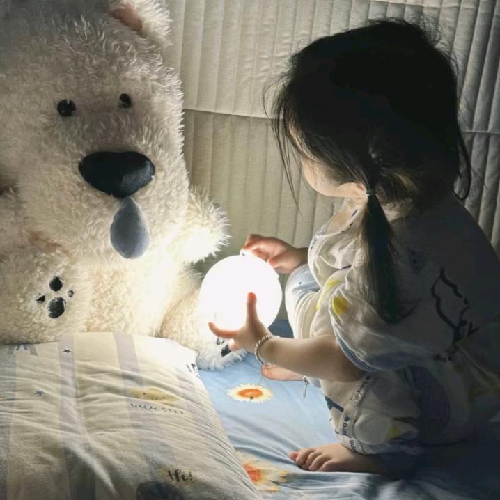 UU.