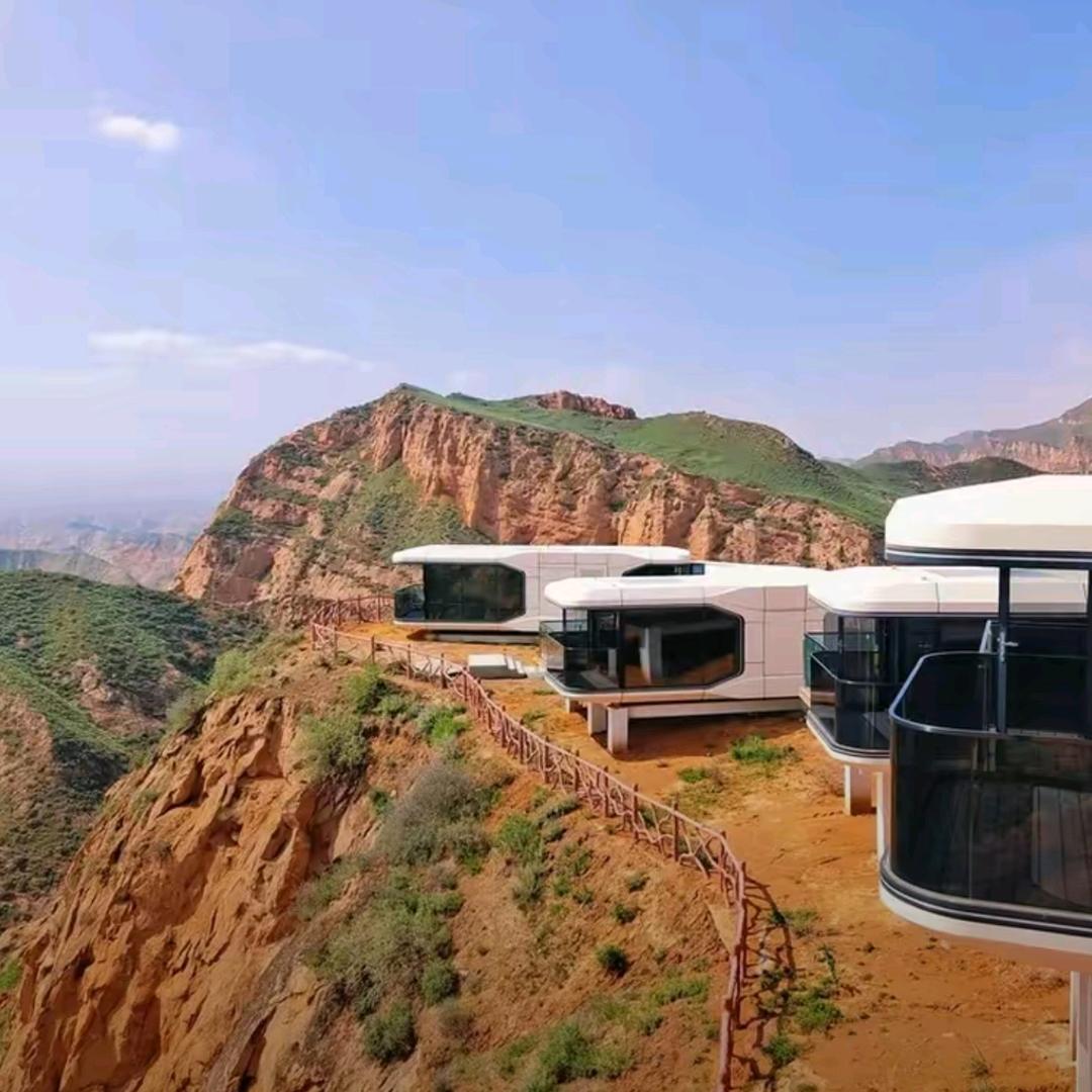 水墨丹霞悠游心宿太空舱