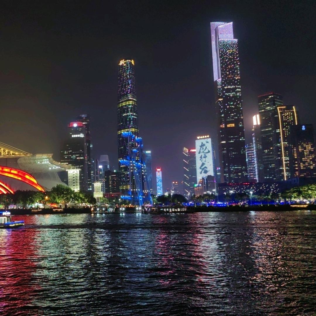 海中的大鲨鱼
