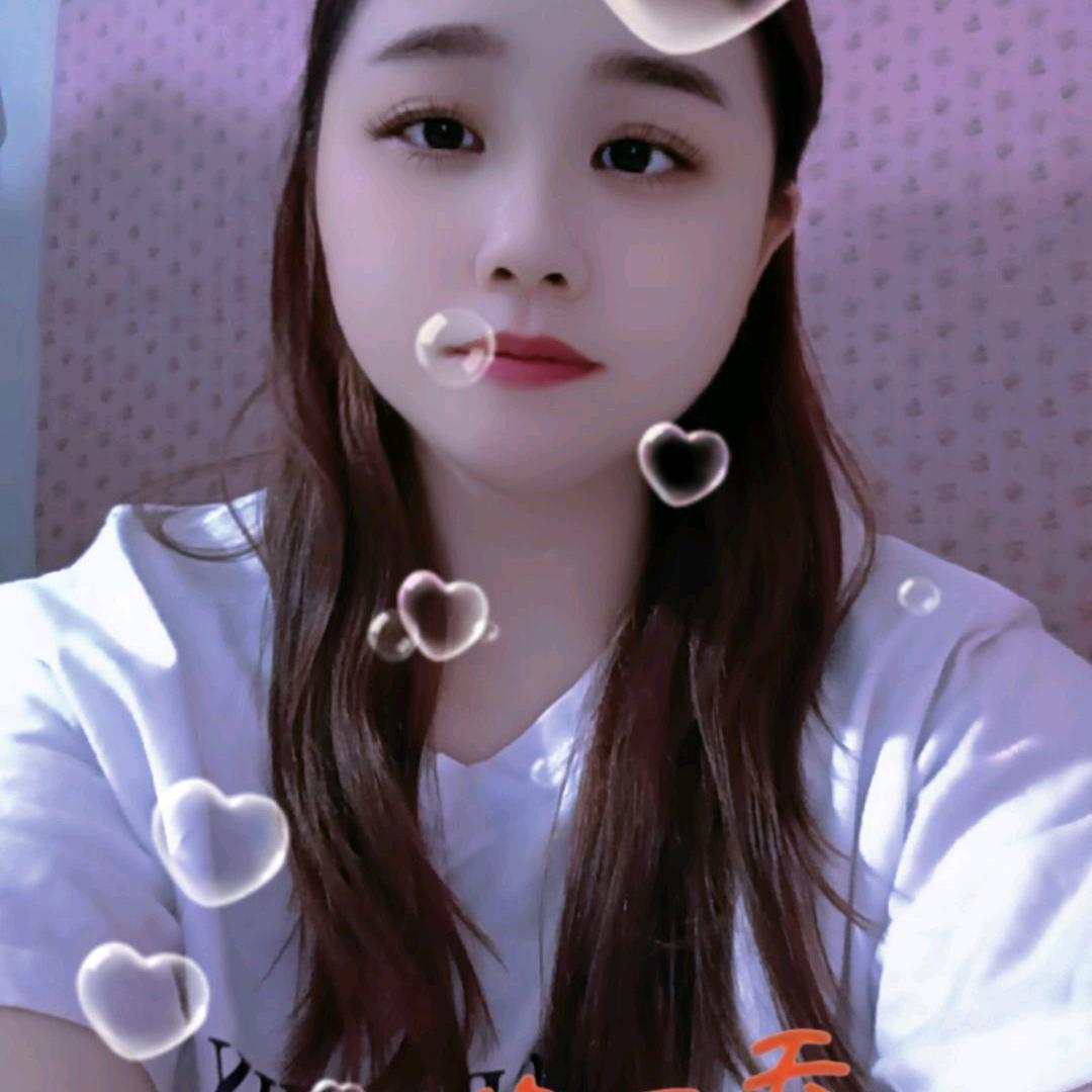 ٩(๑^o^๑)۶一卢有你