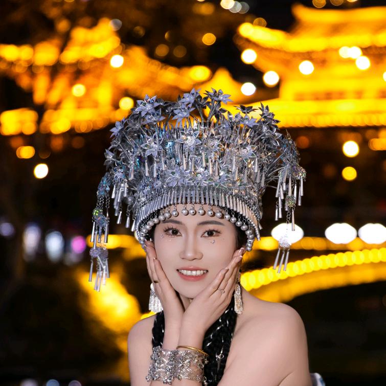维度装饰小吴♥(｡￫v￩｡)♥