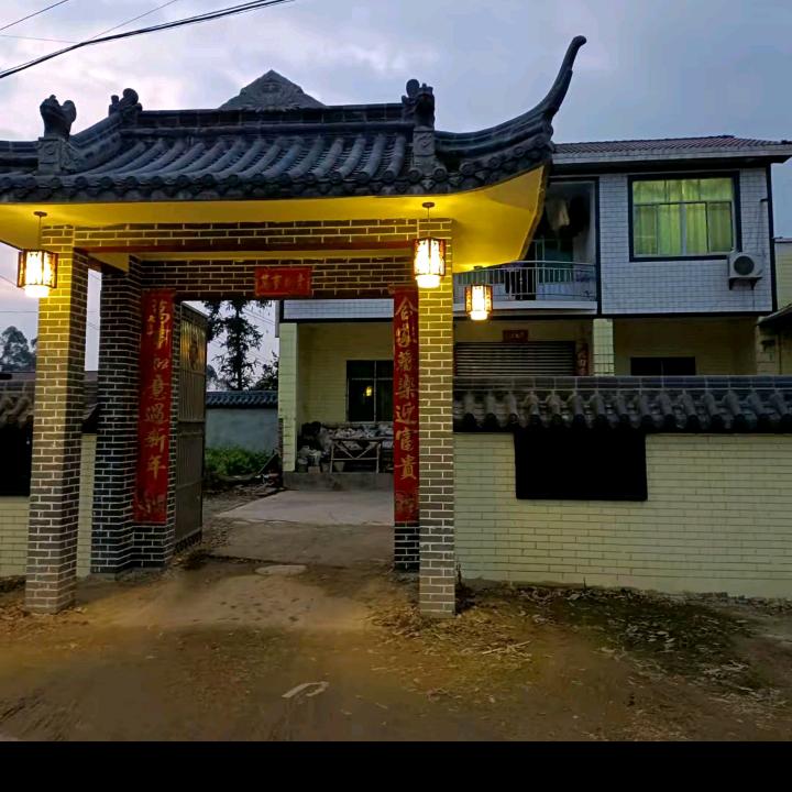 曹钱看❤️往厚赚