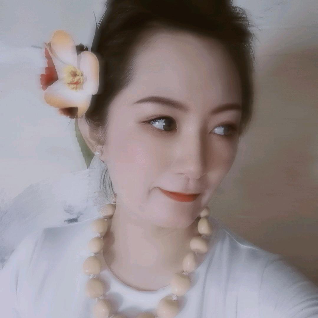 舒念。头像