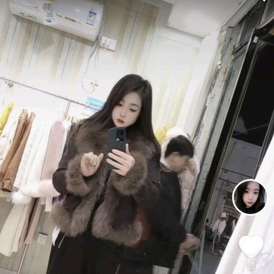 艳衣阁精品女装小贾