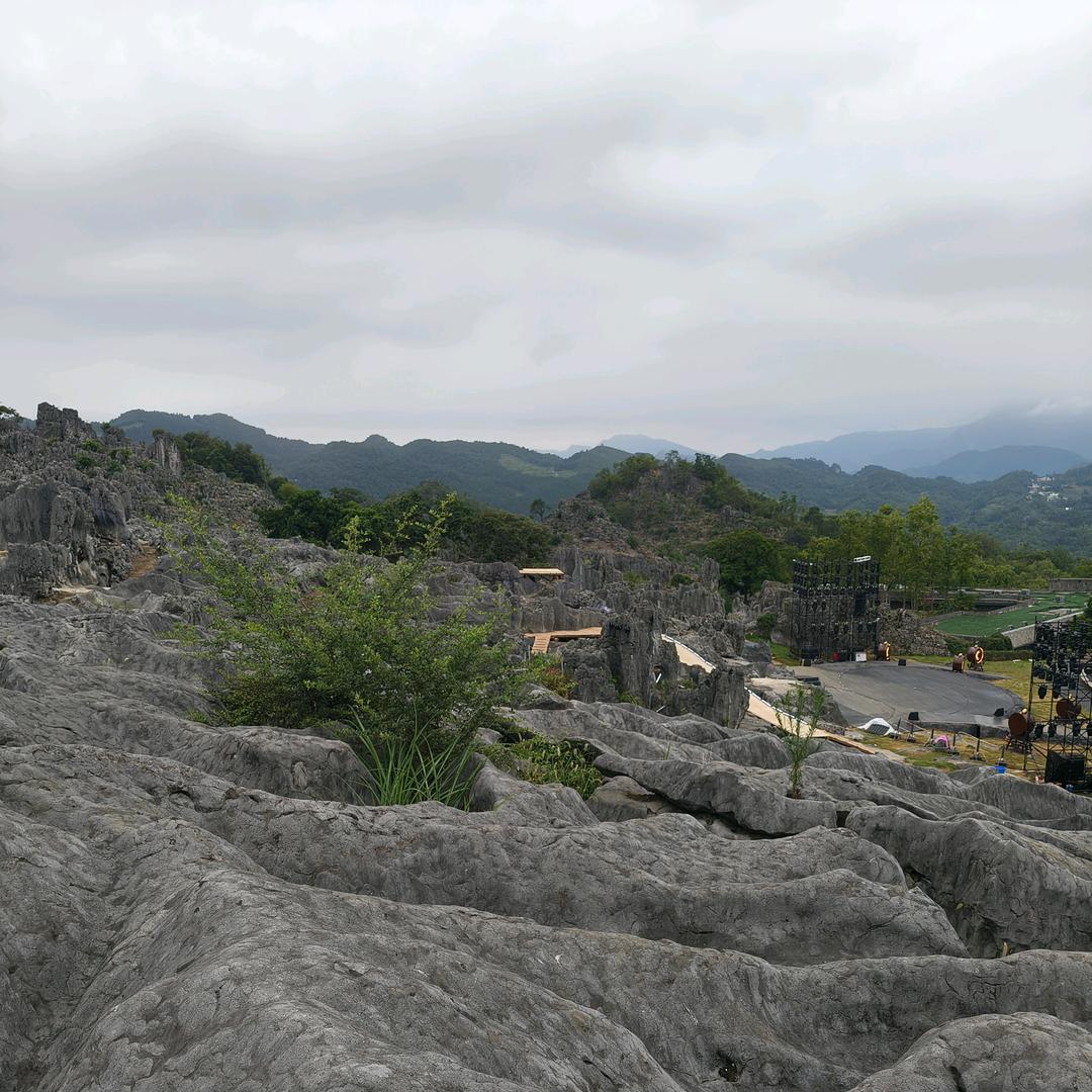 张没边
