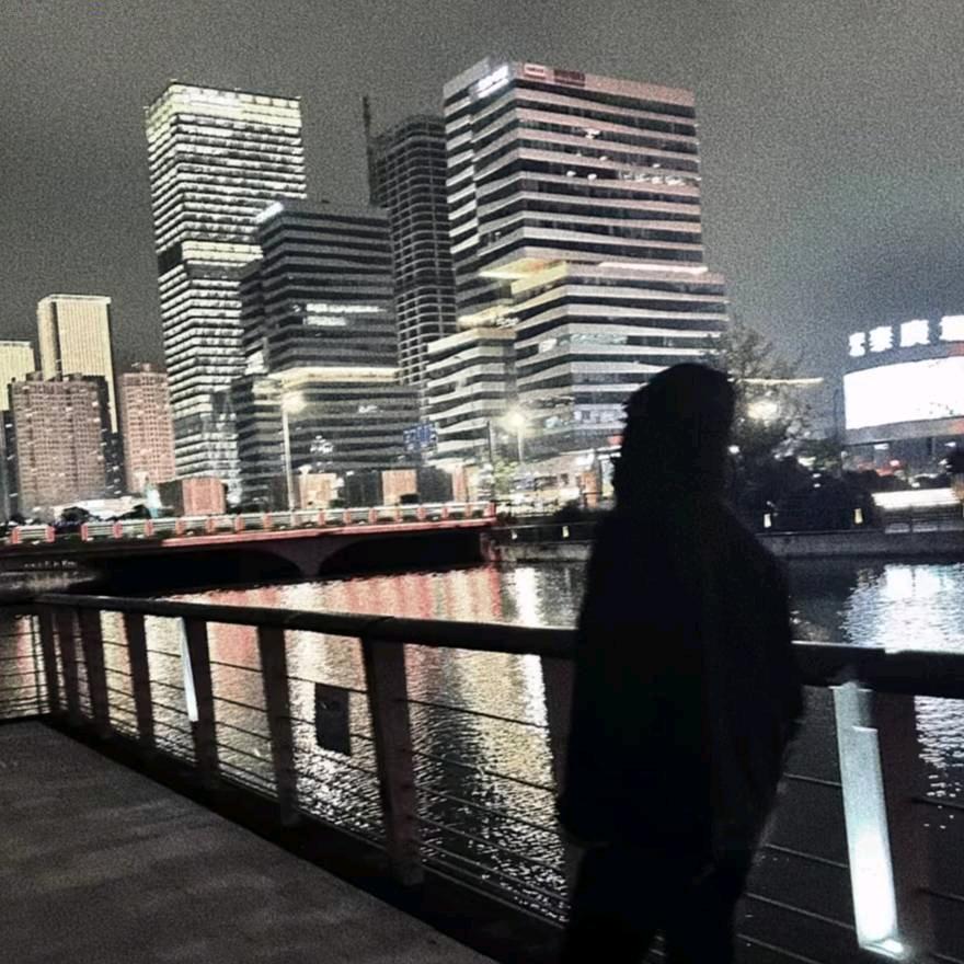 枫  .