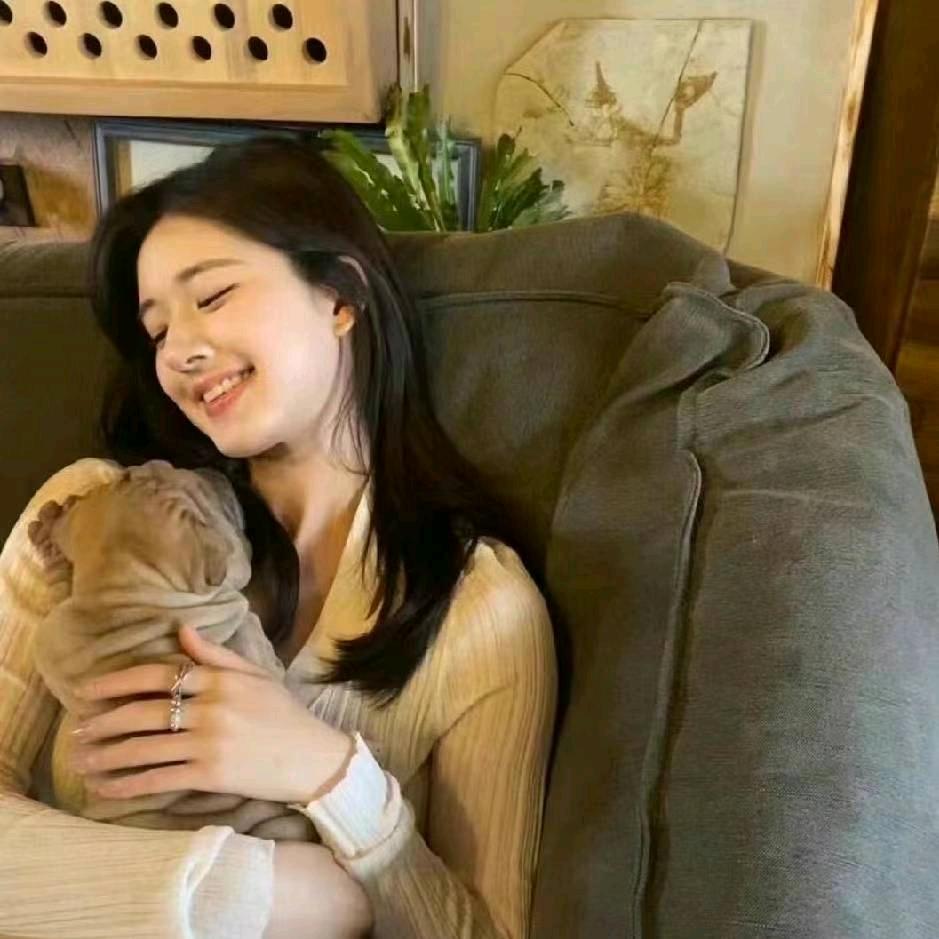 🐑护的小七