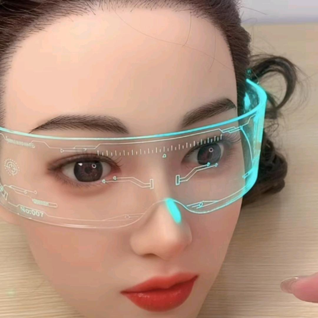 不座三芬歌，