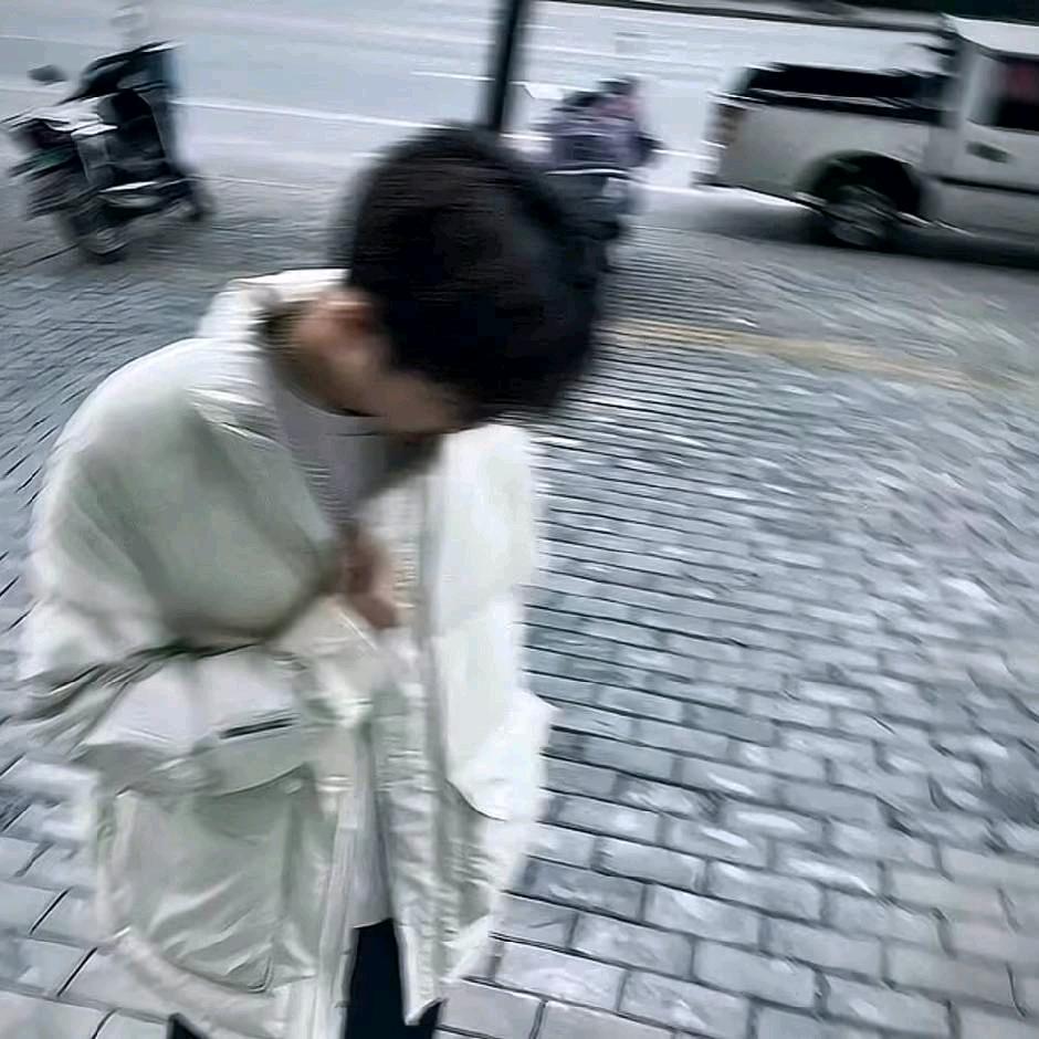 赴安.