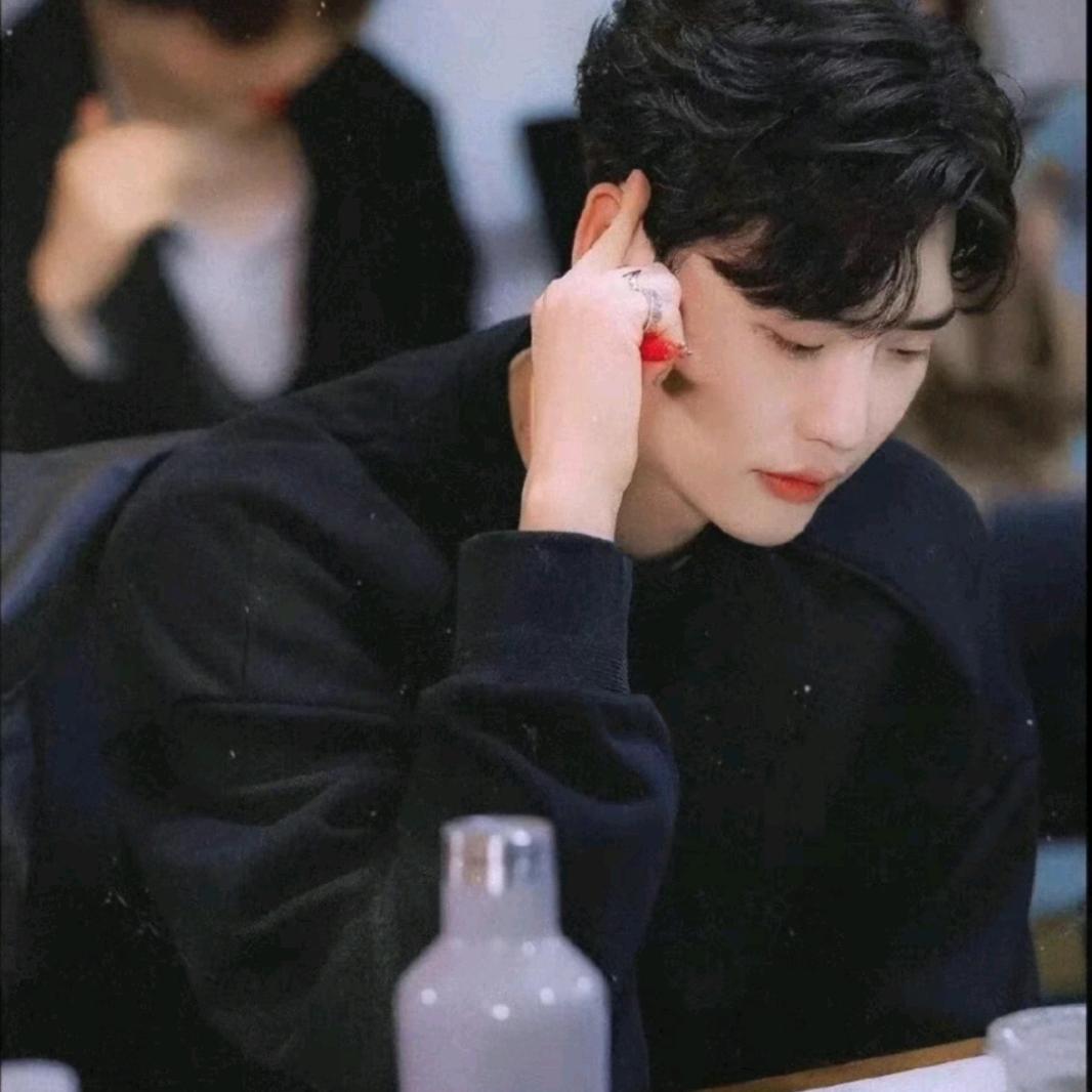 哎呦（IU）