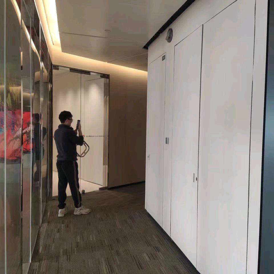 人类