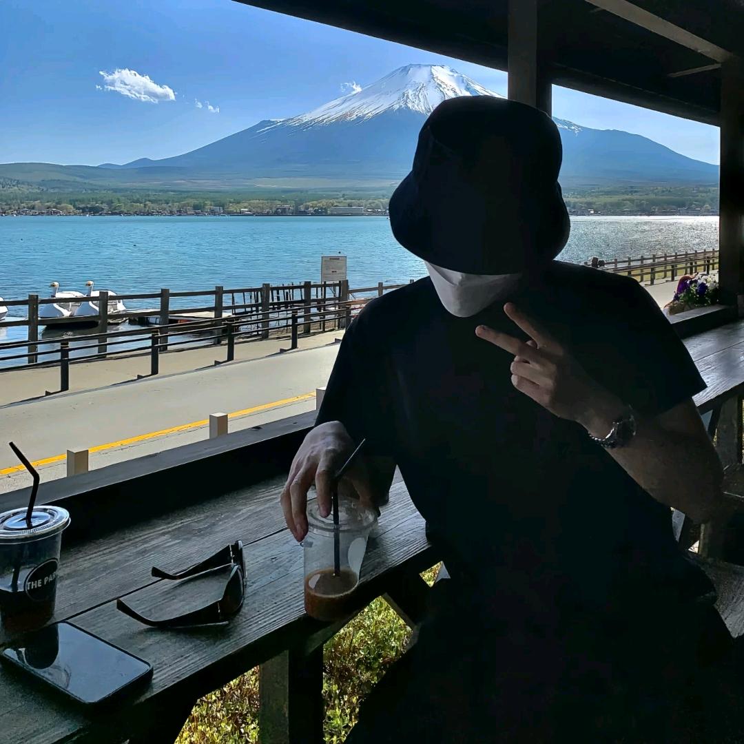 ㅤ    ㅤ    君逍遥