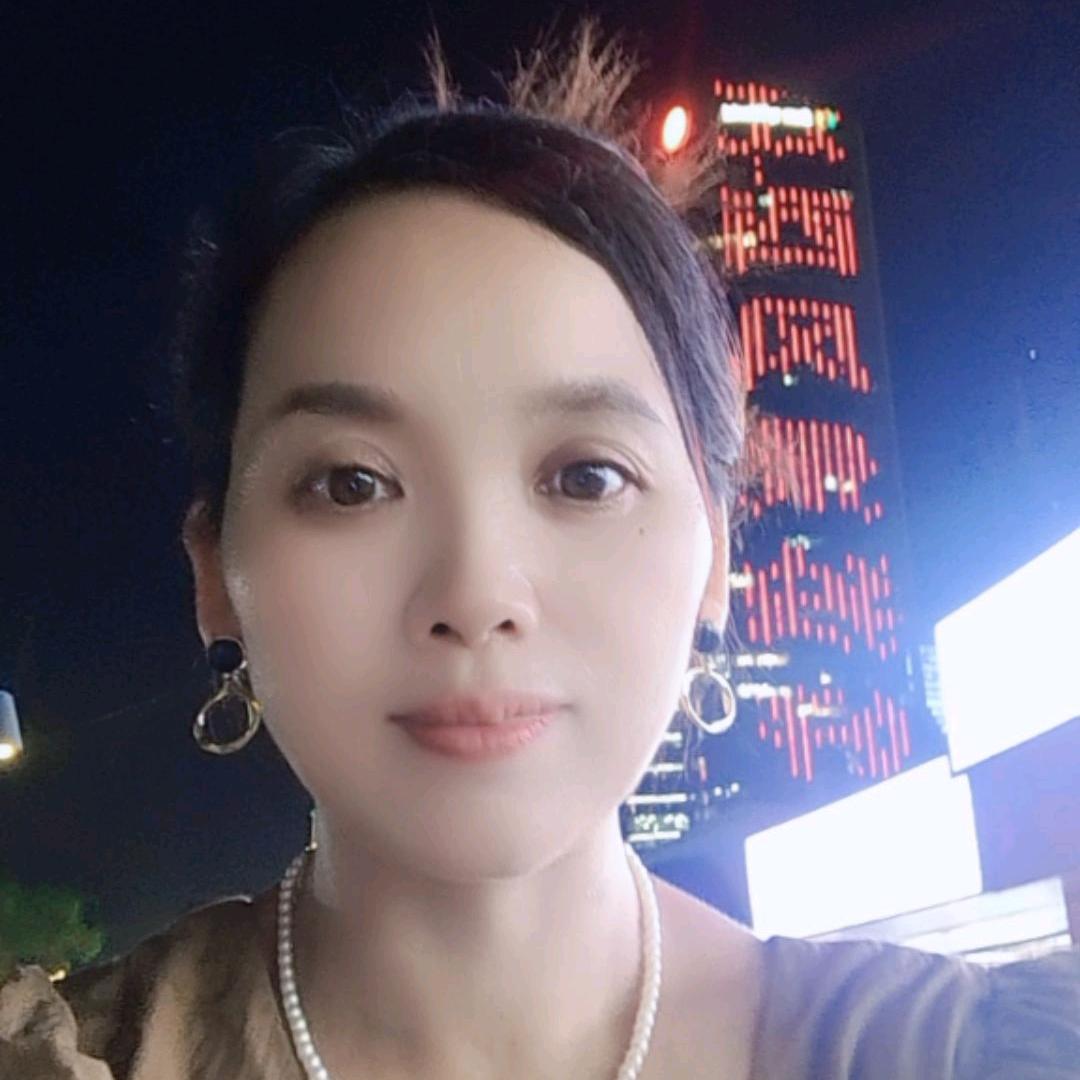 青梅窗帘布艺