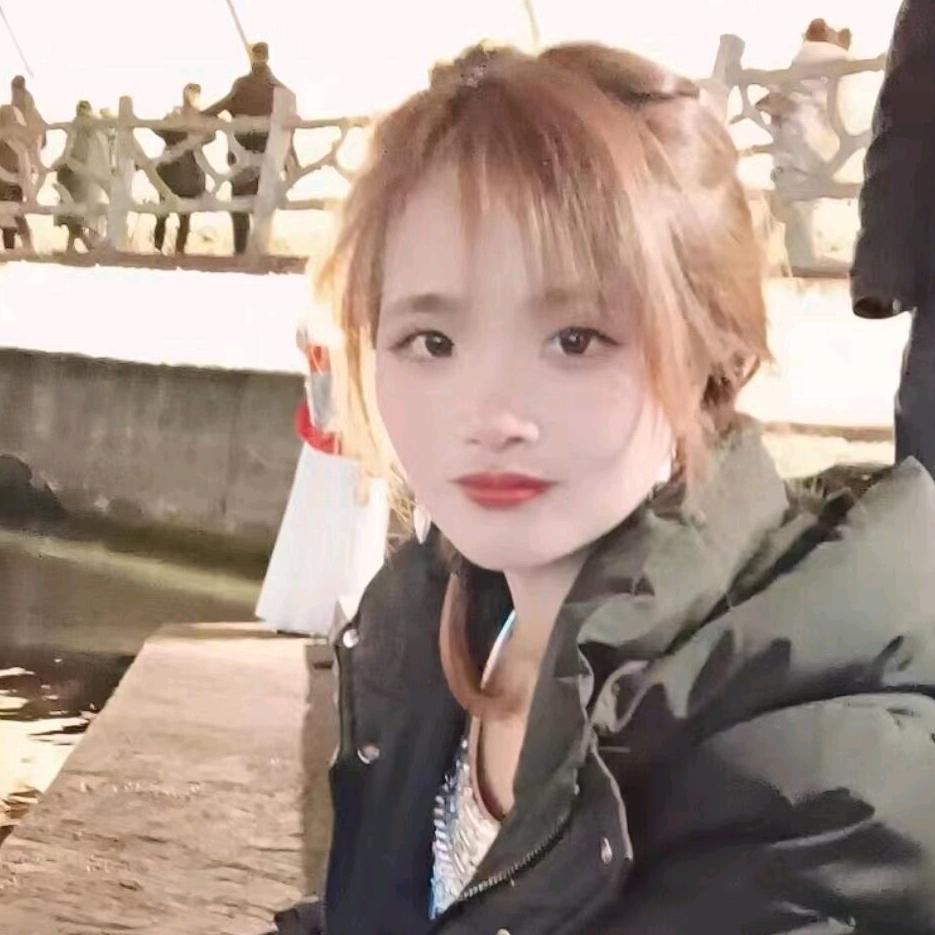 浅笑不语