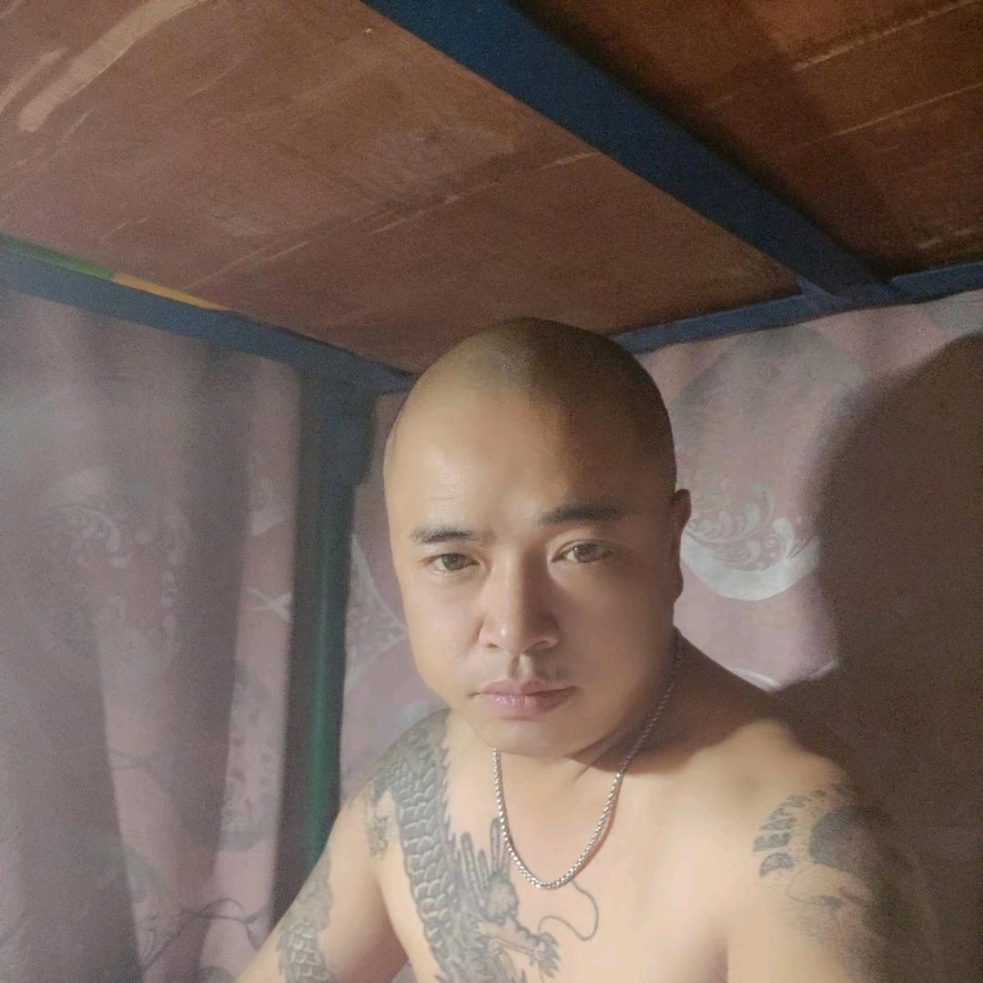 安顺楼湖。小吃店。