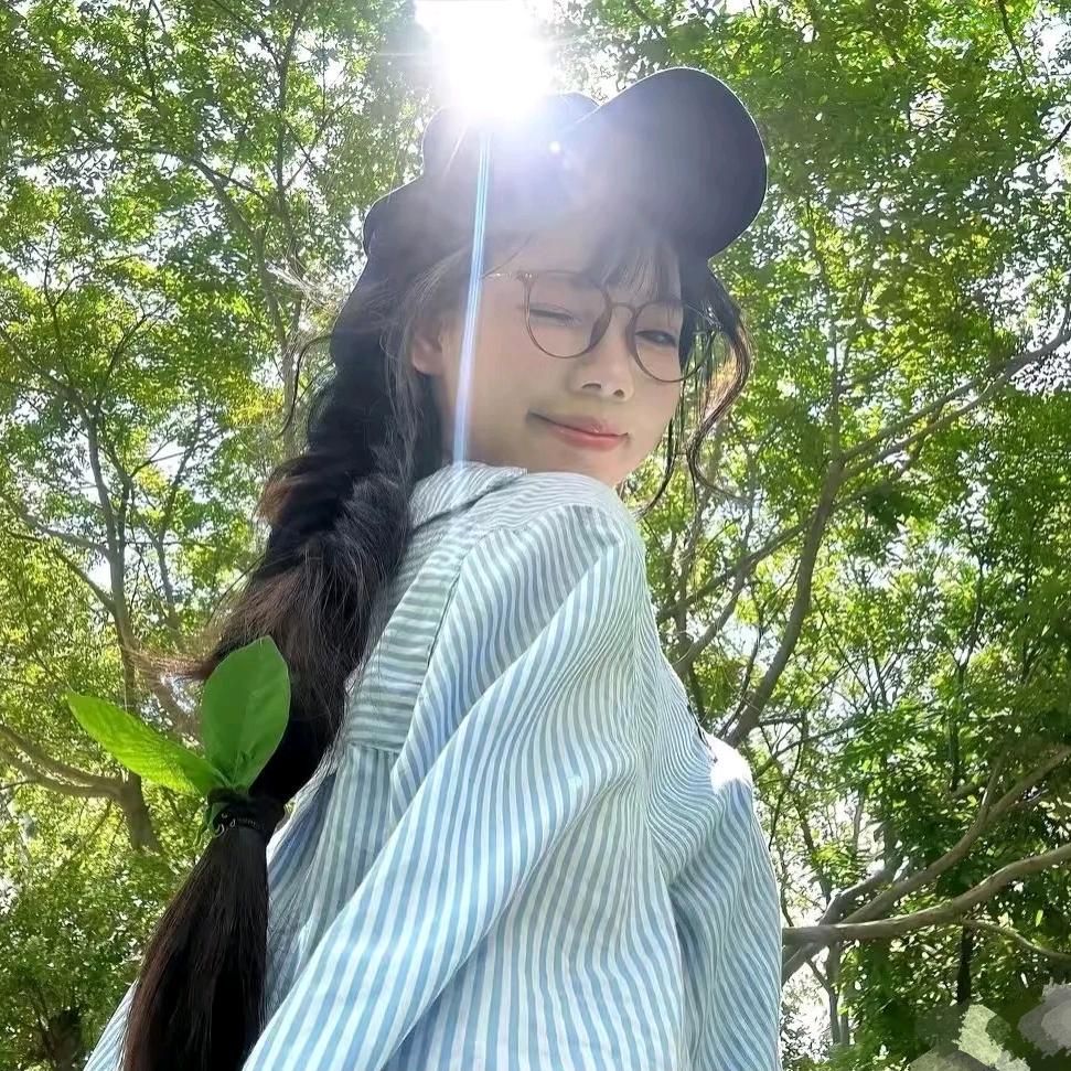 一条小锦李𓆜