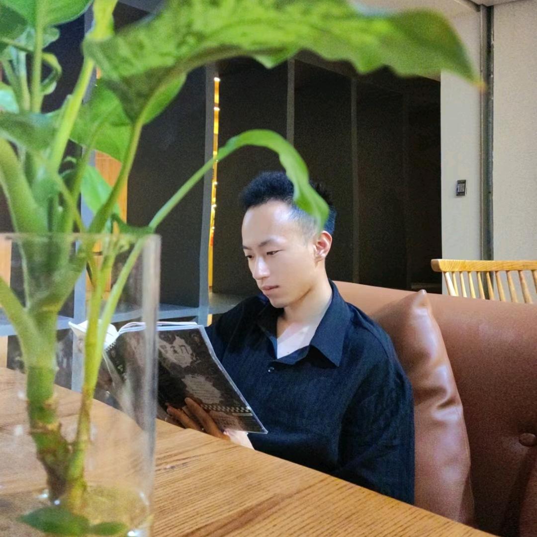 千思装饰-周英俊