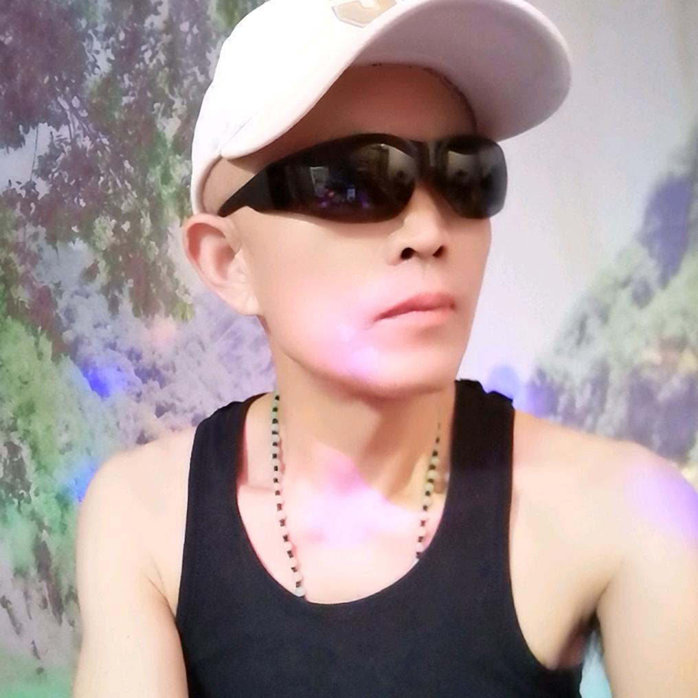 袁哥爱好唱歌🎤