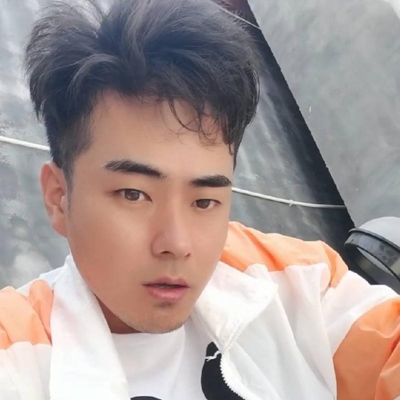 可否容我再少年丶