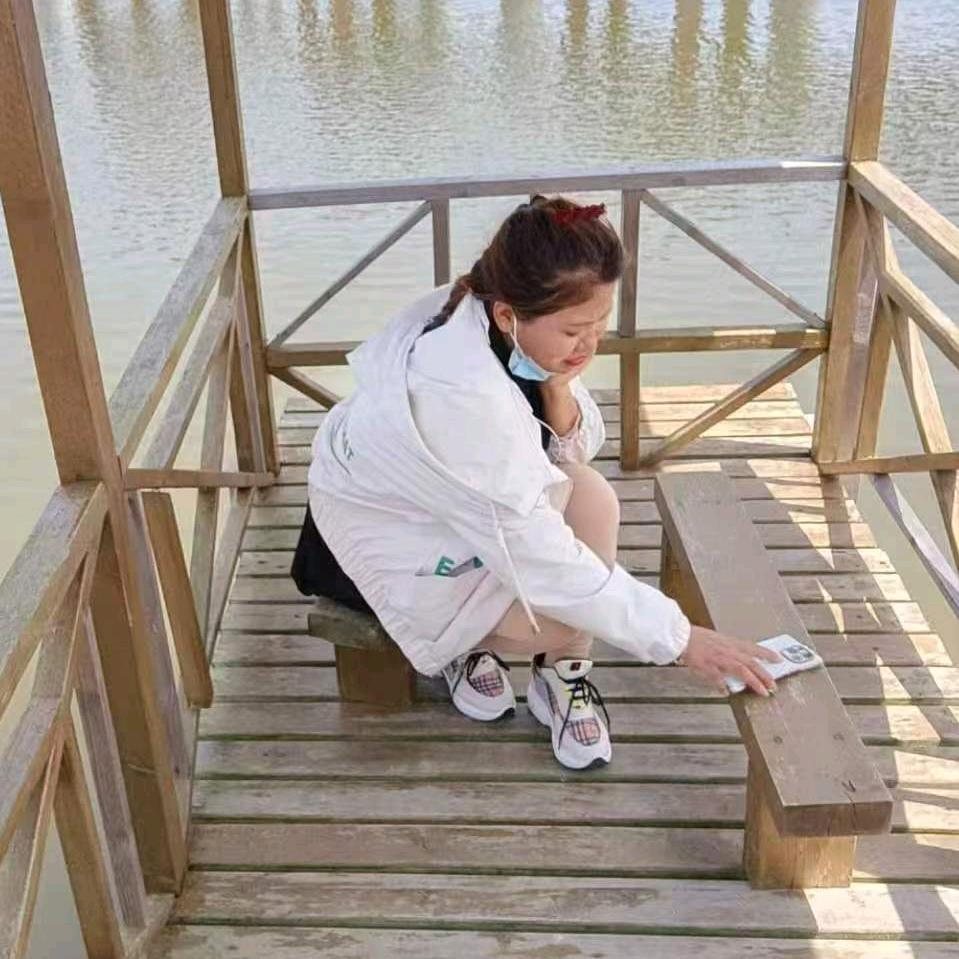 小河弯弯