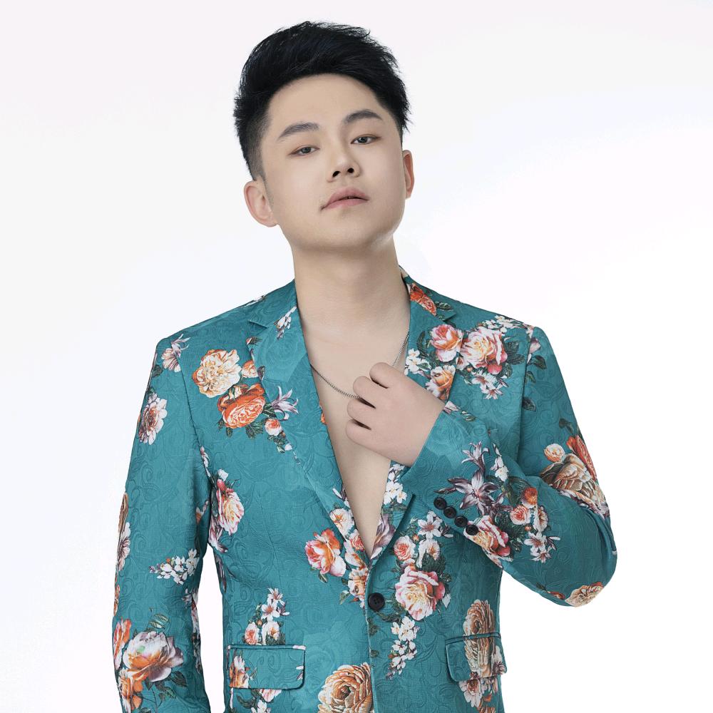 小林冲 《妆颜美·化妆·摄影培训》