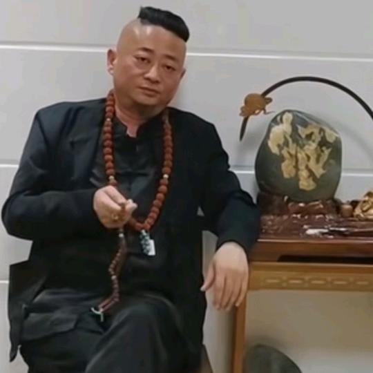 《兄弟奇石馆》