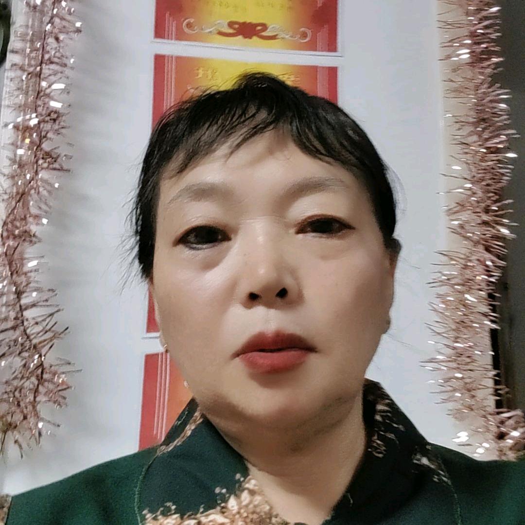 尹容