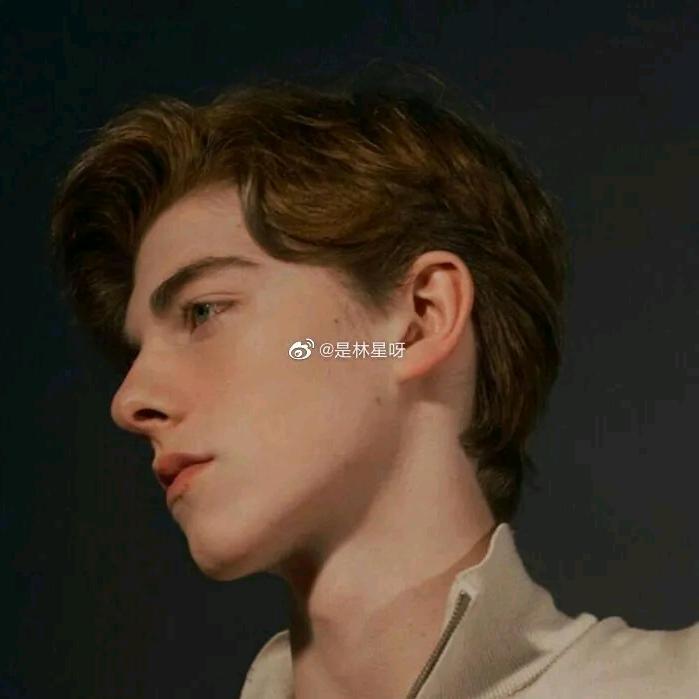 墩墩_ wNvr