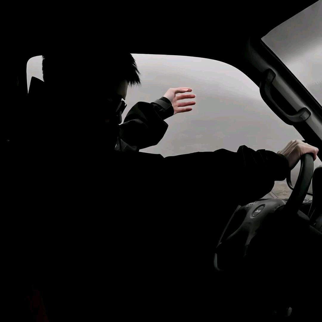 𝓣𝓱𝓾𝓻𝓼𝓭𝓪𝔂