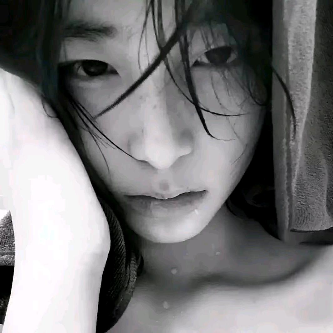 𝐀𝐬𝐭𝐫𝐨.