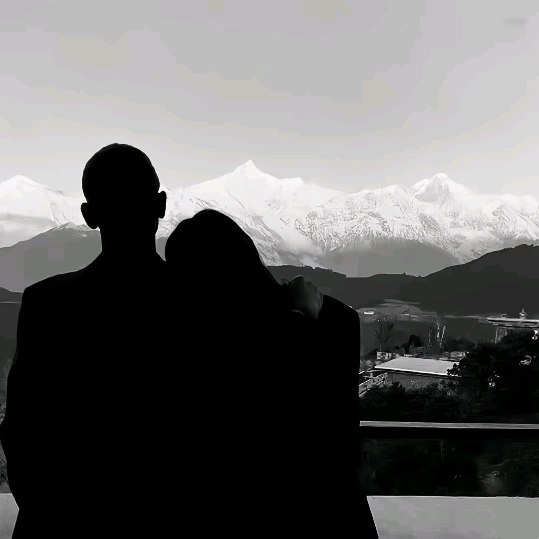 八月未央𓂃꙳ ⋆ 🐈‍⬛˚◡🐾ฅ