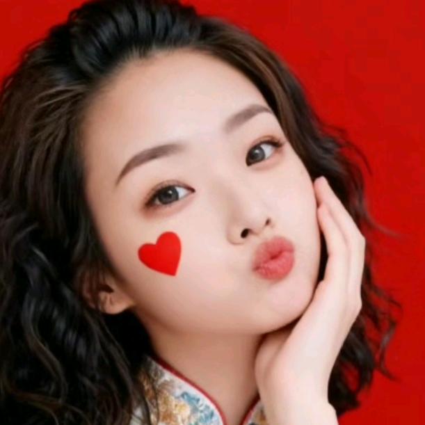 ♥(｡￫v￩｡)♥饌膠淂韫輮❤ (ɔˆз