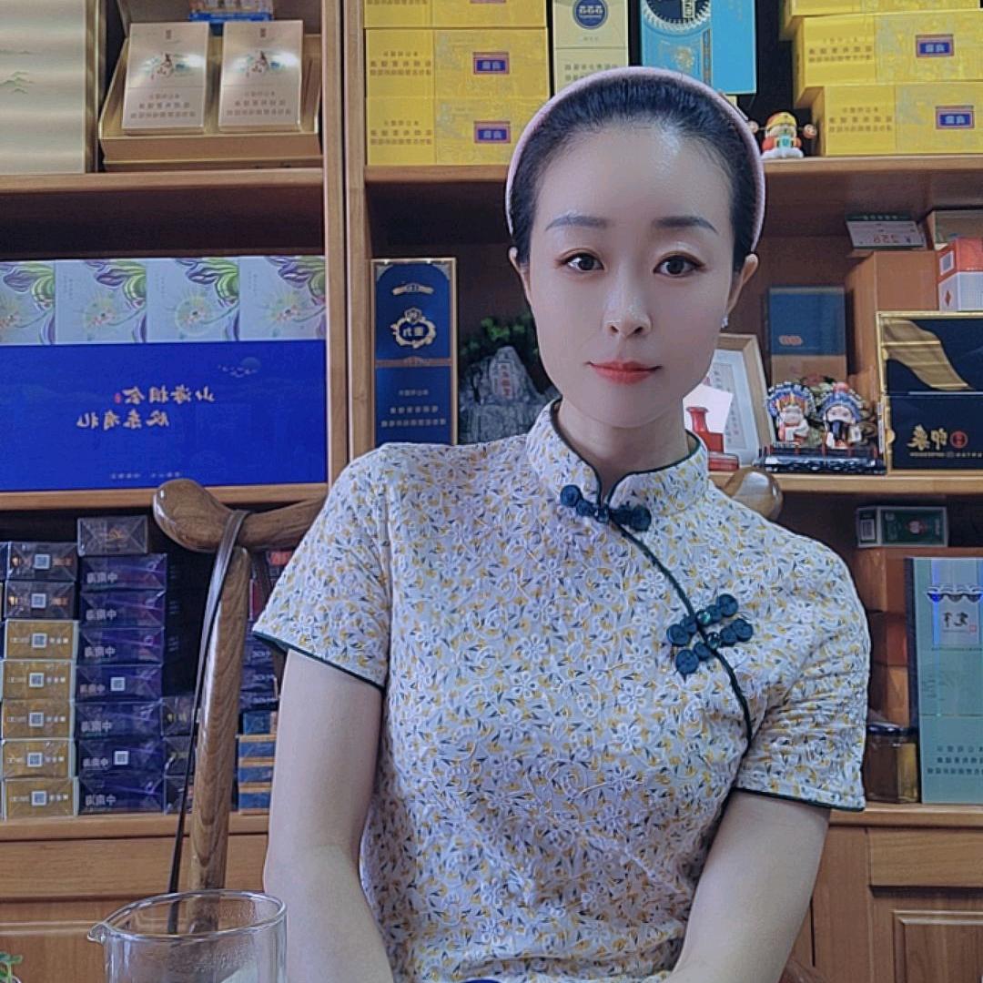 海云春茶业烟酒.崔娜娜