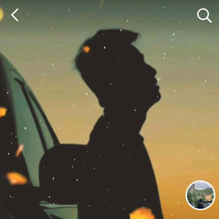 坐在坟头气小鬼