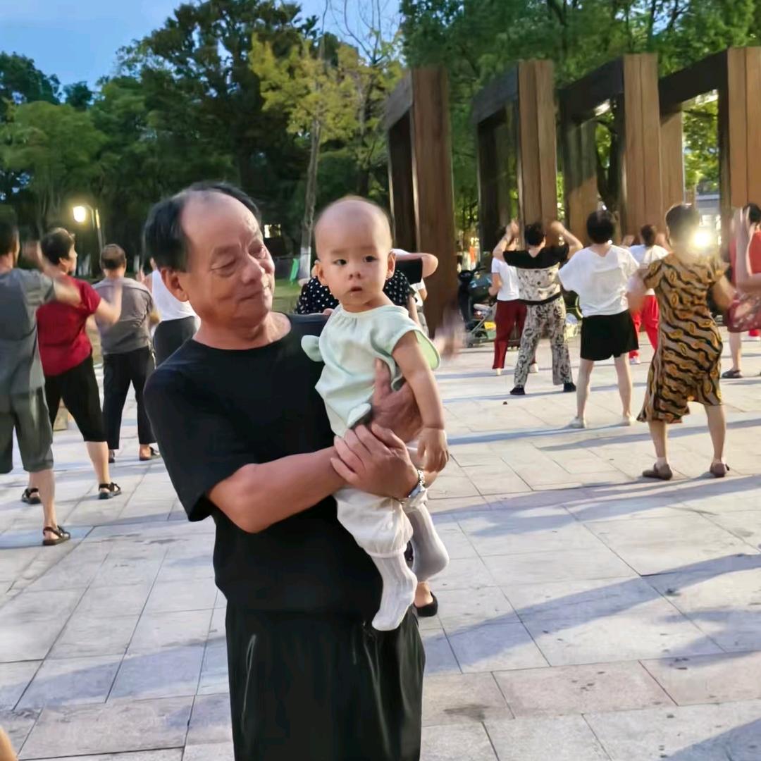 予希予晴爷爷