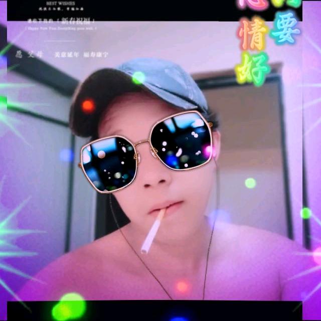 飞翔的羽毛头像